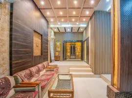 HOTEL AUGUSTO