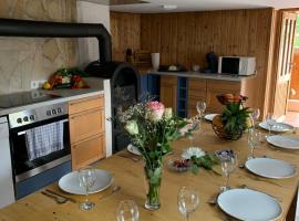 Idyllisches Jurahäusle - Sauna&Whirlpool für 2-12 Personen, khách sạn ở Treuchtlingen