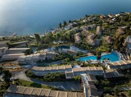 Aeolos Beach Resort , ξενοδοχείο στο Γαστούρι