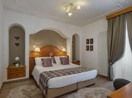 Hotel Fairmount Plaza Near Delhi Airport IGI