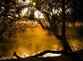 Ngulu Island Sanctuary, hotel in Singalamwe