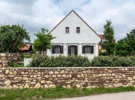 Viktória Kőház Köveskál, hotel in Köveskál