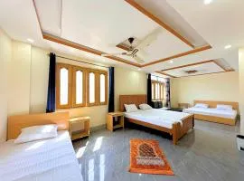 Mehman Sarai Hotel & Restaurant