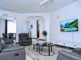 Sofitel Executive 3 bedrooms all rooms ensuite own compound, hotel en Kisumu