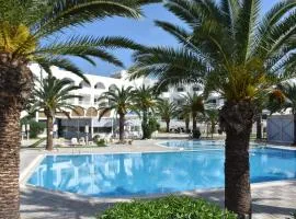 Golf Residence- Families and Couples Only
