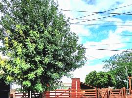 Casa Chalet 6 personas, hotel in Cosquín