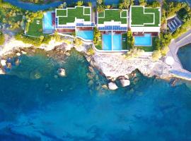 Grand Resort Lagonissi, hotel in Lagonissi