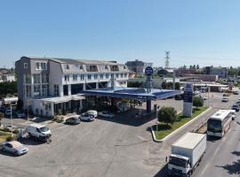 Hotel LISS 2, hotel v destinaci Lezhë