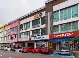 SPOT ON 89757 The Rooms JB