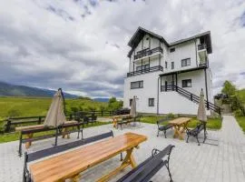 VILA LUCA-Hotel