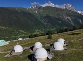 Glamp Peaks Mestia, hotel in Mestia