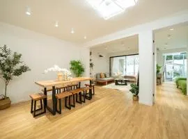 Tonight Homestay Jing'an Temple Shanghai Shenle Building