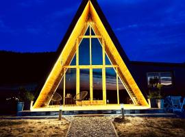 Cozy Cabin House, hótel í Novi Pazar