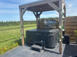 DE WEELEN met Jacuzzi en of Zwembad Topkeuze Romantiek, ξενοδοχείο σε Lutjebroek