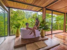 Suite Alpayaku, Suite Boutique Privada con Desayuno Incluido, Cedro Amazon Lodge