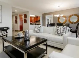 Broadway Plaza, Trademark Collection by Wyndham