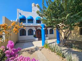 Zihua 6bed 3bath Home for 12 with Direct Access to Beach, hôtel à Zihuatanejo