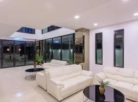 B2 Ubon Premier Hotel