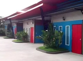 UII Boutique Place