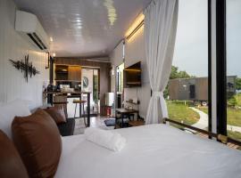 Tiny Away Escape at Lazarus - 1960, hotel in Singapore