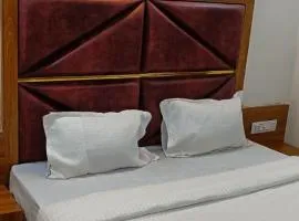 Hotel Shera inn