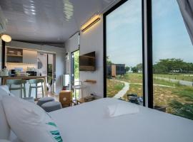 Tiny Away Escape at Lazarus - 2000, hotel in Singapore