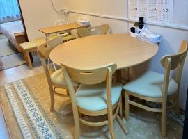 大阪三姐妹天下茶屋館 Three Sisters Lodge -Tengachaya, hotell sihtkohas Osaka