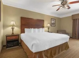 Best Western Plus Monica Royale Inn & Suites