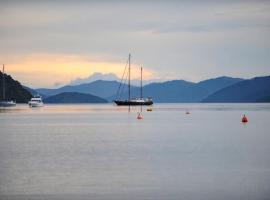 Tirimoana House, hotel en Picton