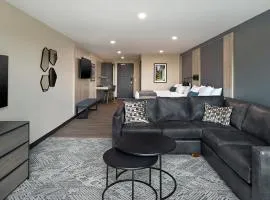 ClubHouse Hotel & Suites Rapid City