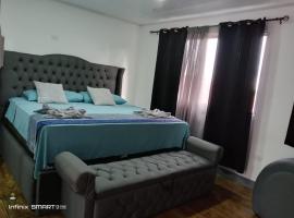 Casa vistas de puerto mantica, ξενοδοχείο σε Poneloya