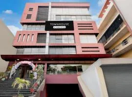 Super Townhouse Sankaramatam Road Near Diamond Park