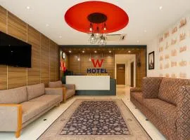 W Hotel Cemerlang