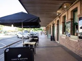THE FED AND BED TEMORA