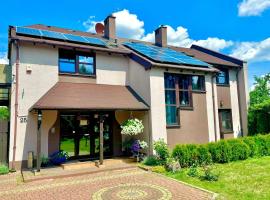 Homies Inn, hotel in Celiny