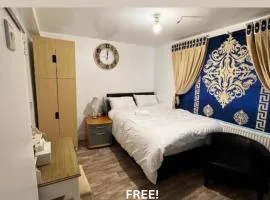 OYO Unique Guestroom - Farnworth, Easy Access to Bolton