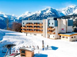 Village Vacances ATC Routes du Monde 3 Etoiles Saint-François-Longchamp，位于圣费朗索瓦-隆尚的酒店