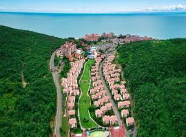 Apartment 300m from private beach VILA ROMANA Royal Castle, hotel in Sveti Vlas