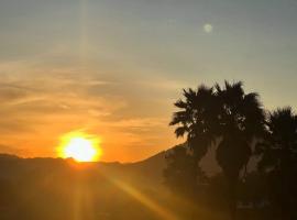 Alto Paraiso Glamping "A", hotel in Carmen de Viboral