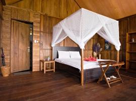 Lavana Dive & Nature Resort, hotel in Unauna