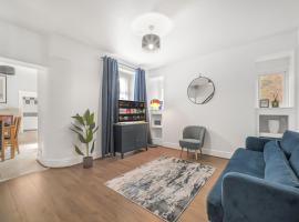 The Modern Cwtch House - Swansea, hotel in Gorseinon