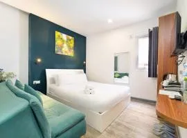Cozy Le Parc Hotel
