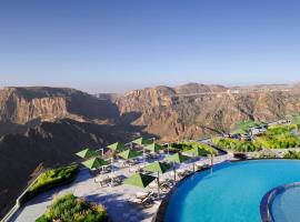 Hotel Indigo Jabal Akhdar Resort & Spa by IHG, hotel in Al ‘Aqar