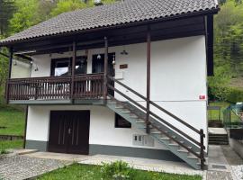 Hisa Lina near Bovec, hôtel à Žaga