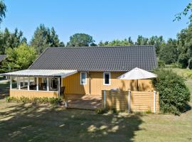 Gorgeous Home In Stege With Kitchen, Hotel in Stege