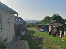 Casa Denis camping rulote, hotel in Turda