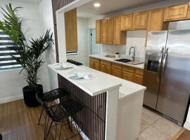 Coastal Calm Casita, hotel in Long Beach