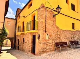 Ca la Bet, Hotel in Claravalls