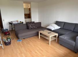 Ferienwohnung -Freundeskreis- im Taunusblick für bis zu 8 Personen - A402, Hotel in Lahnstein