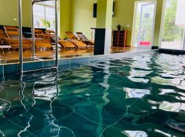 칼리마네슈티에 위치한 호텔 Green Hill Villa & SPA